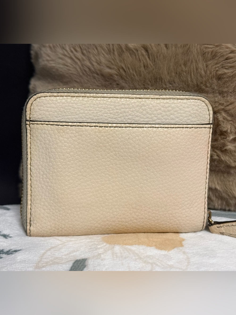 Coach Small Zip Around Wallet Pebbled Leather Cream & Tan - Picture 2 of 3